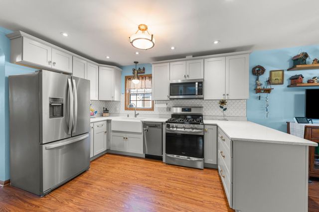 8625 S Kildare Avenue, Chicago, IL 60652