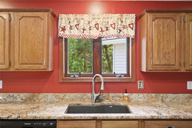 502 Leprechaun Lane, Westminster, SC 29693