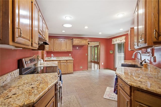 502 Leprechaun Lane, Westminster, SC 29693