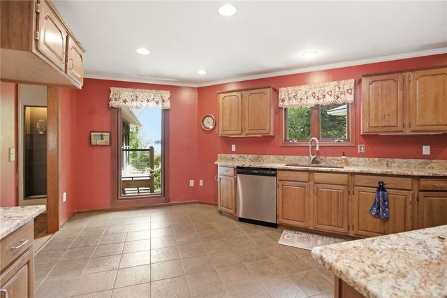 502 Leprechaun Lane, Westminster, SC 29693