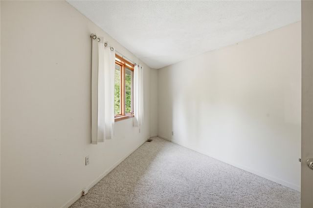 502 Leprechaun Lane, Westminster, SC 29693