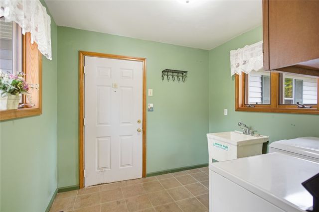 502 Leprechaun Lane, Westminster, SC 29693
