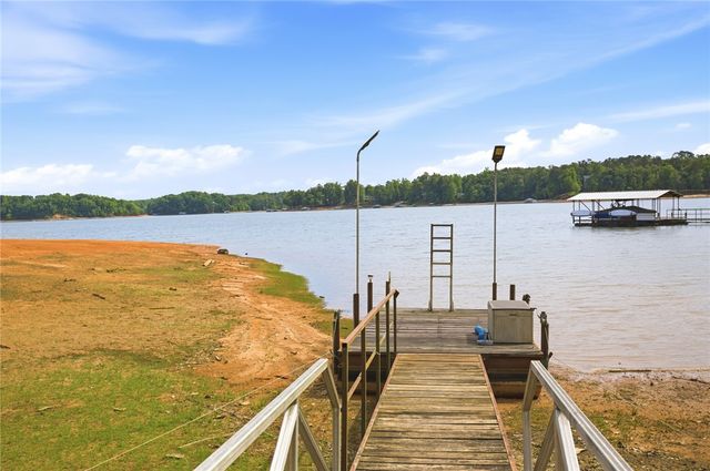 502 Leprechaun Lane, Westminster, SC 29693