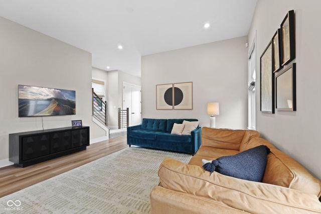 11521 Langton Walk, Zionsville, IN 46077