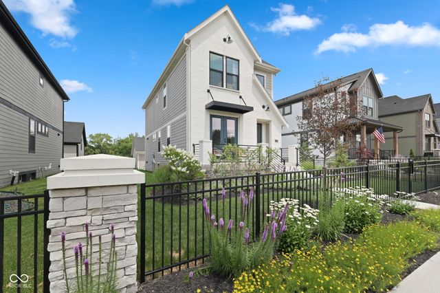 11521 Langton Walk, Zionsville, IN 46077