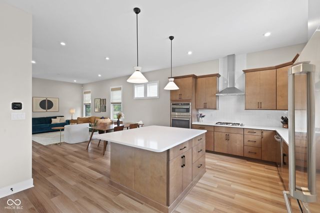 11521 Langton Walk, Zionsville, IN 46077