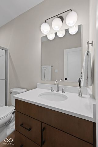 11521 Langton Walk, Zionsville, IN 46077