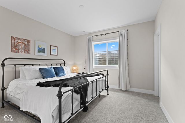 11521 Langton Walk, Zionsville, IN 46077