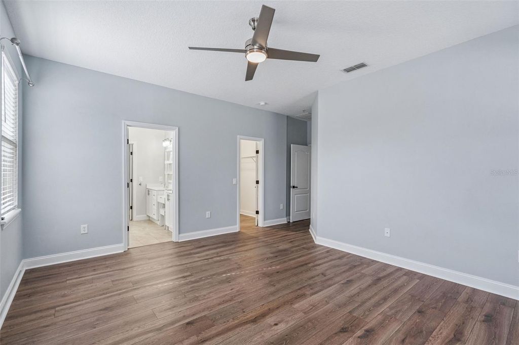 Image 11 of property listing at 10544 MOSS ROSE WAY, Orlando, FL 32832