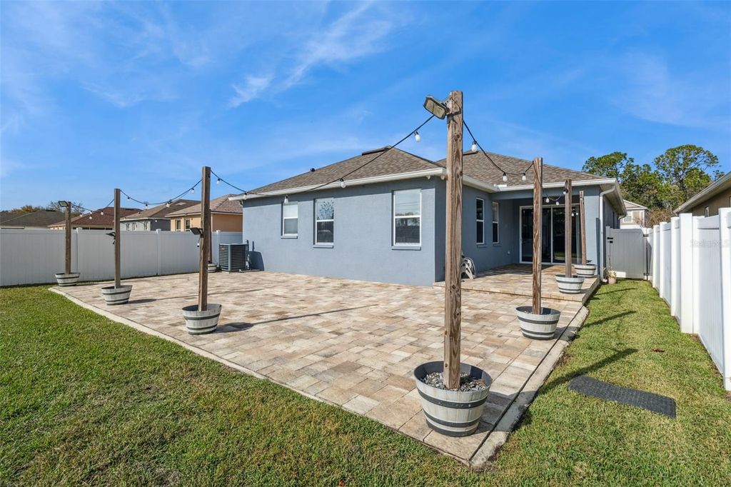 Image 27 of property listing at 10544 MOSS ROSE WAY, Orlando, FL 32832