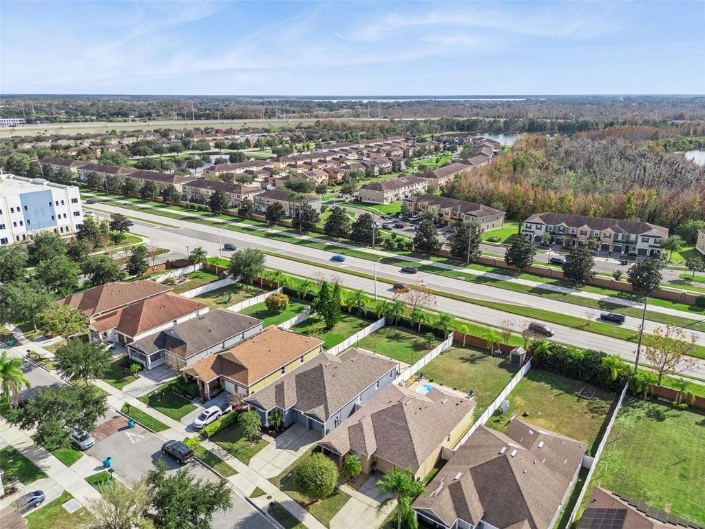 Image 33 of property listing at 10544 MOSS ROSE WAY, Orlando, FL 32832