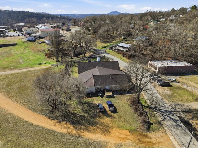 190 W Main Street, Gainesville, MO 65655