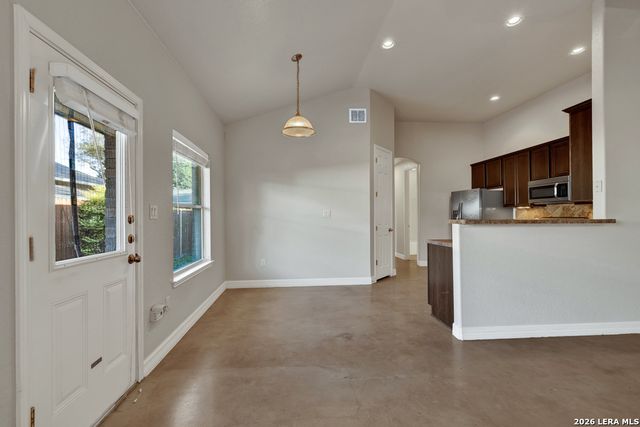 388 E Faust, New Braunfels, TX 78130