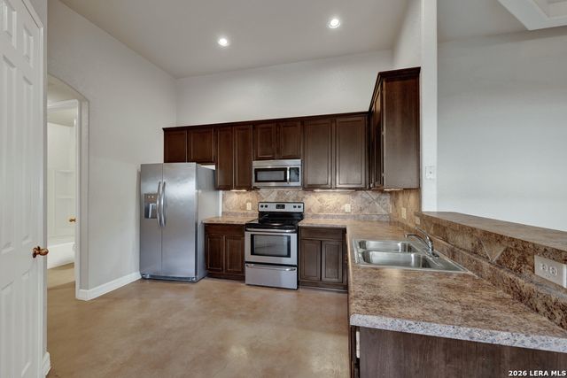 388 E Faust, New Braunfels, TX 78130