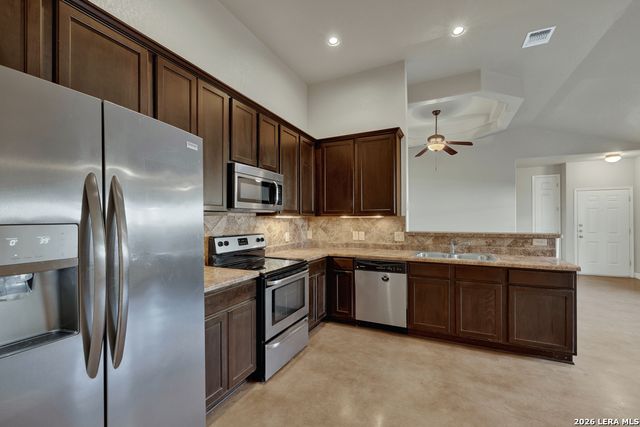 388 E Faust, New Braunfels, TX 78130