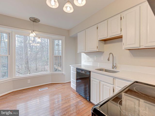 10332 MOCKINGBIRD POND CT, Burke, VA 22015