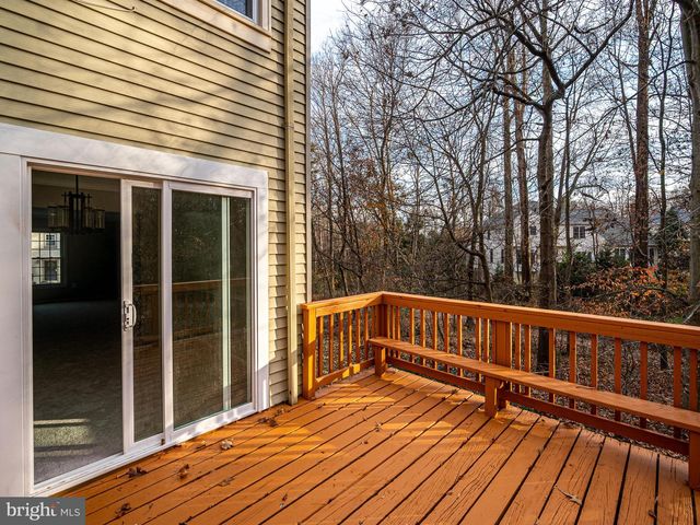 10332 MOCKINGBIRD POND CT, Burke, VA 22015