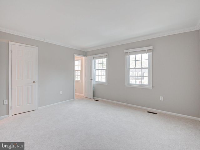 10332 MOCKINGBIRD POND CT, Burke, VA 22015