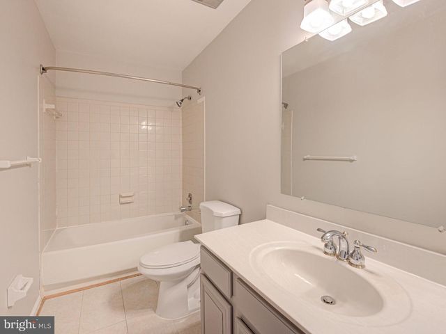 10332 MOCKINGBIRD POND CT, Burke, VA 22015