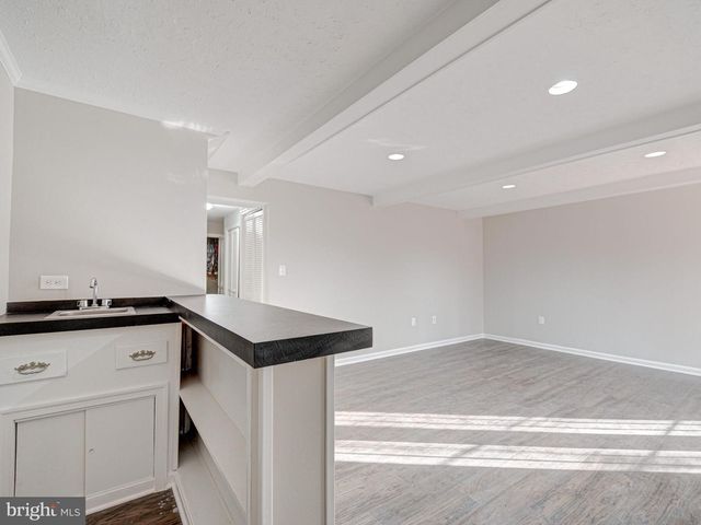 10332 MOCKINGBIRD POND CT, Burke, VA 22015