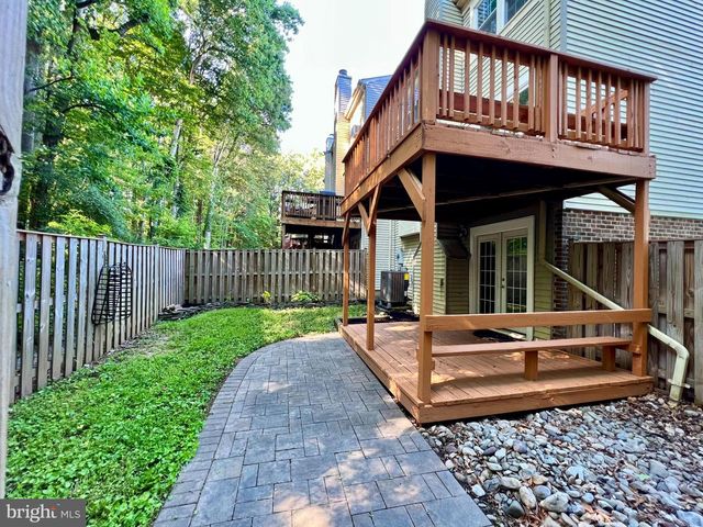 10332 MOCKINGBIRD POND CT, Burke, VA 22015
