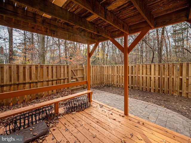 10332 MOCKINGBIRD POND CT, Burke, VA 22015