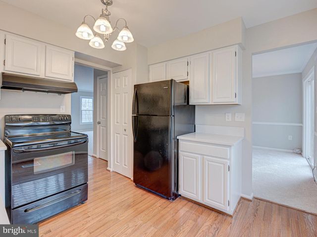 10332 MOCKINGBIRD POND CT, Burke, VA 22015