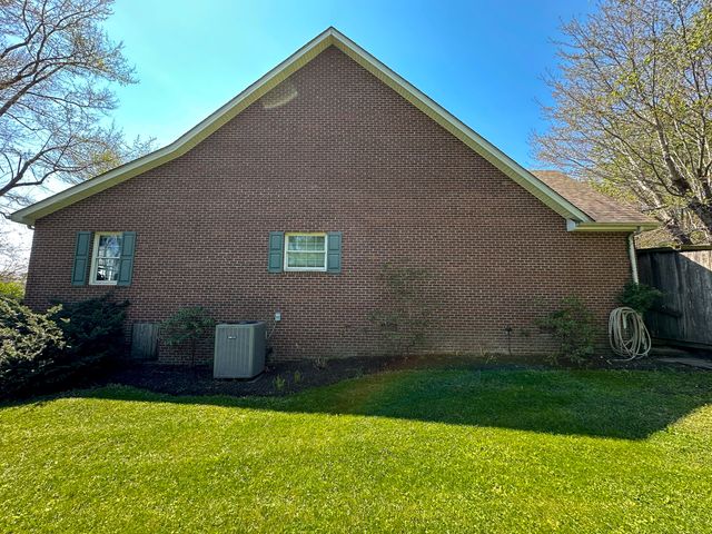 5686 Slate Lick Road, London, KY 40741