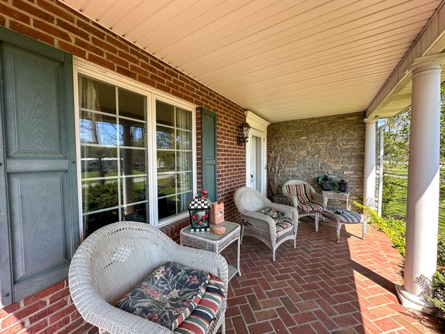 5686 Slate Lick Road, London, KY 40741