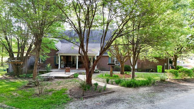 5686 Slate Lick Road, London, KY 40741