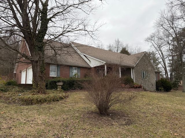 5686 Slate Lick Road, London, KY 40741