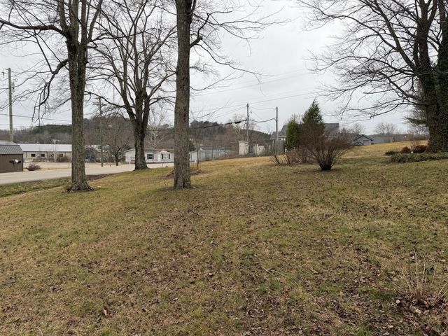 5686 Slate Lick Road, London, KY 40741