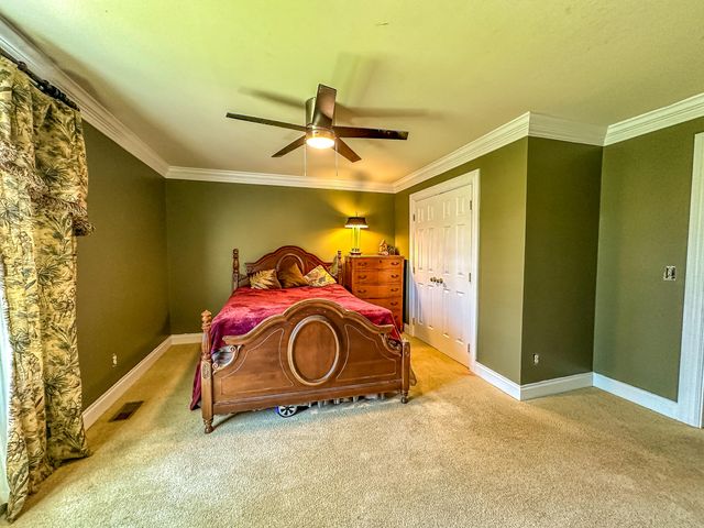 5686 Slate Lick Road, London, KY 40741