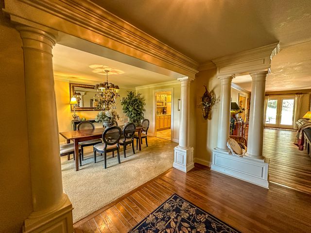 5686 Slate Lick Road, London, KY 40741