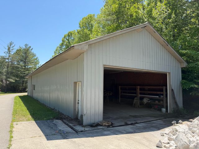 5686 Slate Lick Road, London, KY 40741