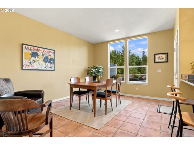 7430 Sw CAPITOL Hwy, Portland, OR 97219