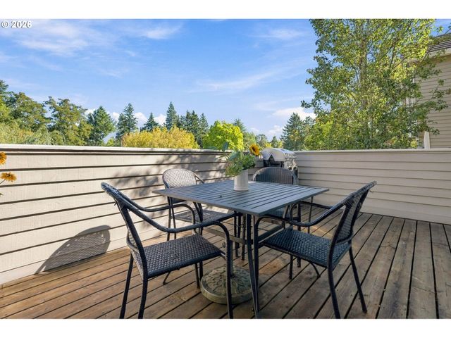 7430 Sw CAPITOL Hwy, Portland, OR 97219
