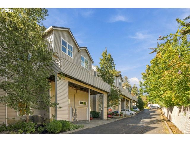 7430 Sw CAPITOL Hwy, Portland, OR 97219