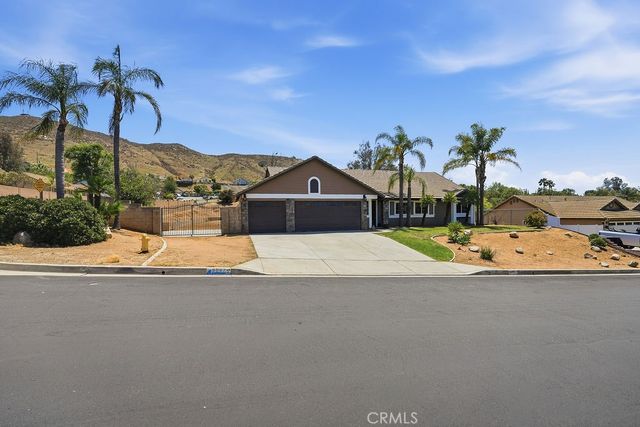 8097 Stonemist, Riverside, CA 92509