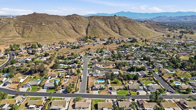 8097 Stonemist, Riverside, CA 92509