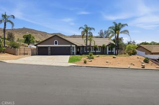 8097 Stonemist, Riverside, CA 92509