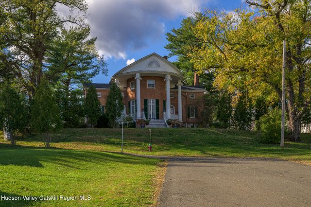 14 Fabiano Boulevard, Hudson, NY 12534