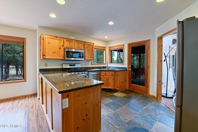 2485 APACHE Drive, Happy Jack, AZ 86024