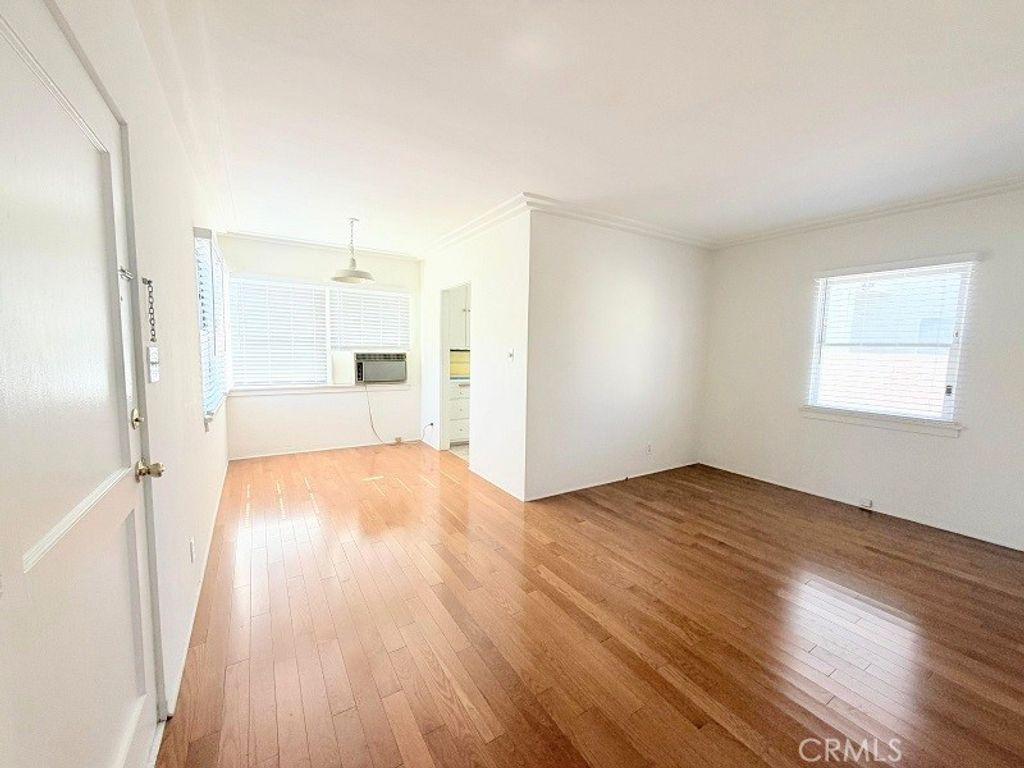 141 N Kenwood Street B, Burbank, CA 91505