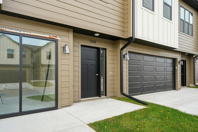 1366 Meadow Rose Place, Waukee, IA 50263