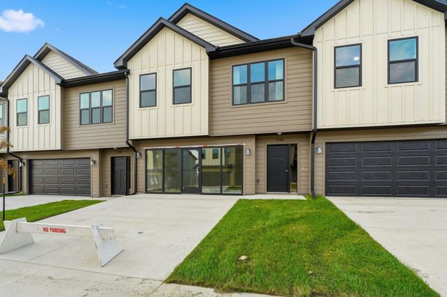 1366 Meadow Rose Place, Waukee, IA 50263