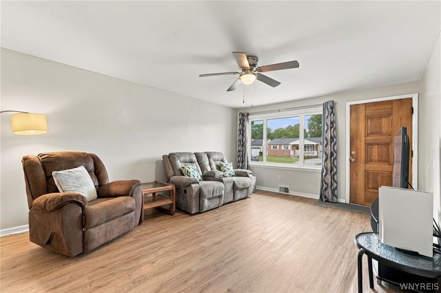 235 Belmont Court West, North Tonawanda, NY 14120