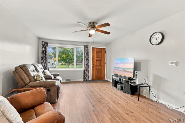 235 Belmont Court West, North Tonawanda, NY 14120
