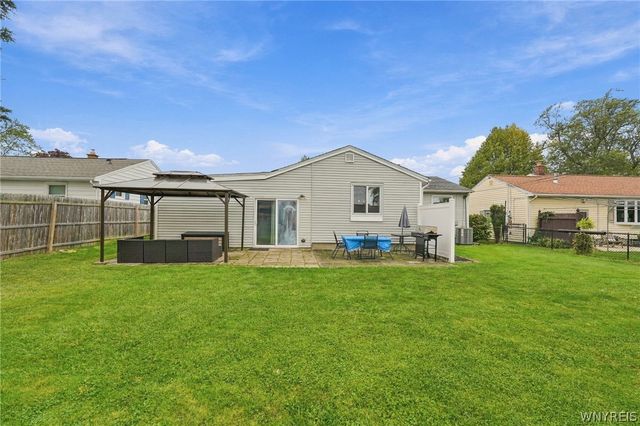235 Belmont Court West, North Tonawanda, NY 14120