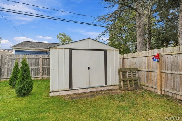 235 Belmont Court West, North Tonawanda, NY 14120